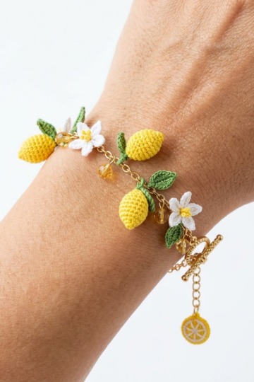 Autumn Acorn Oak Leaf Charm Bracelet Free Crochet Pattern