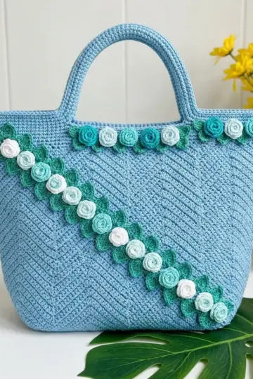 Ocean Blue Coastal Tote Free Crochet Pattern