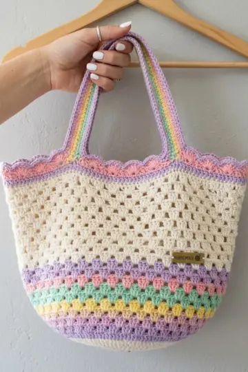 Spring Garden Granny Tote Free Crochet Pattern
